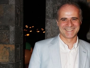 Ο Μητσικώστας σε ρόλο... Μητσοτάκη: Το ξεκαρδιστικό βίντεο με τα 500ευρα και την ανάπτυξη (βίντεο)